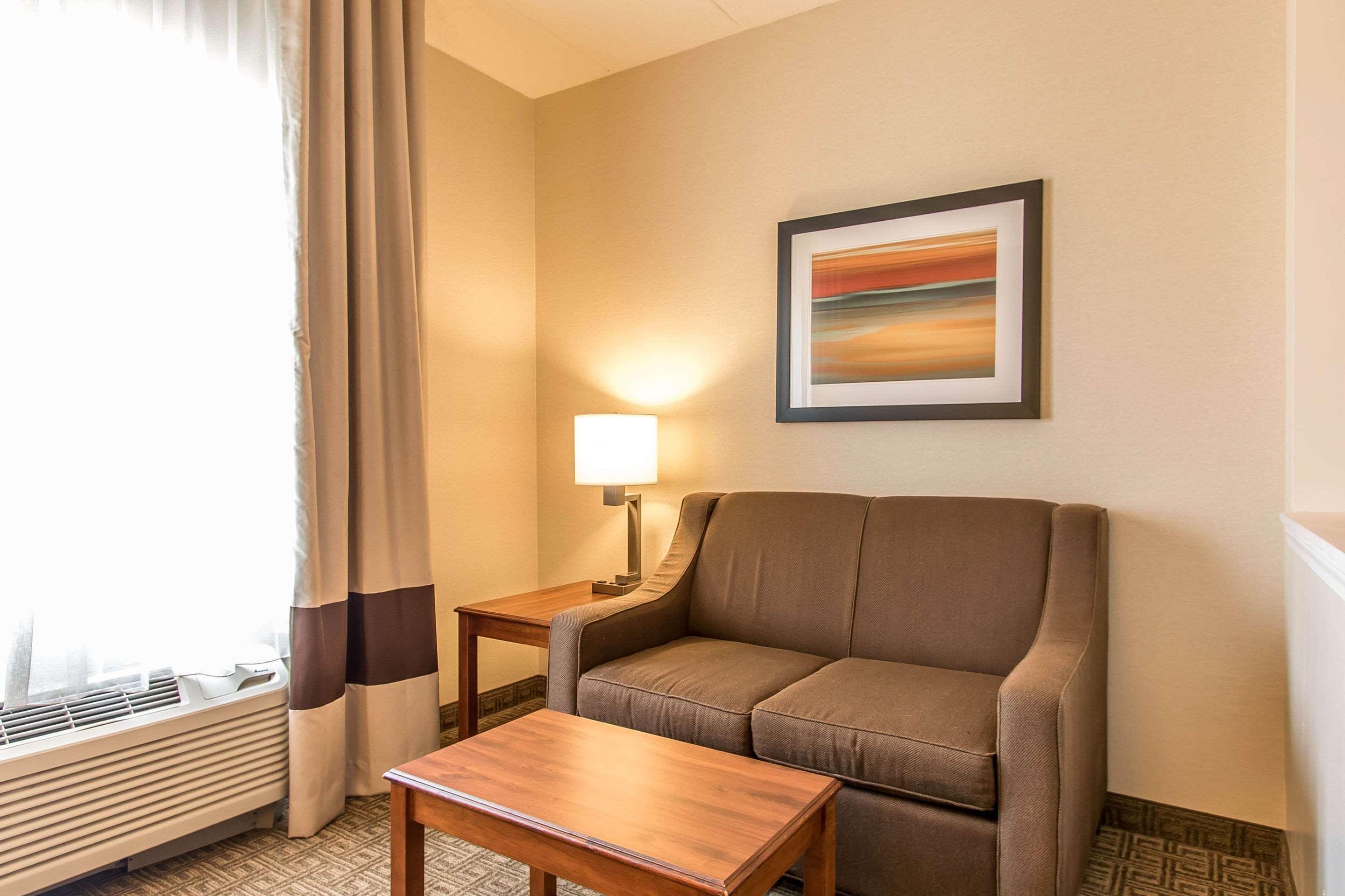 Comfort Suites Richmond Eksteriør bilde