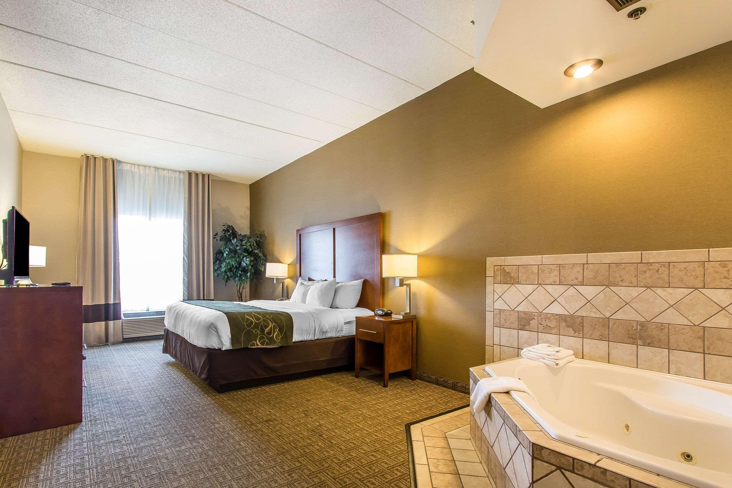 Comfort Suites Richmond Eksteriør bilde