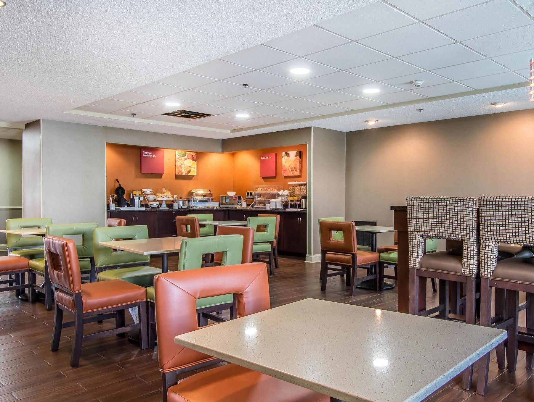Comfort Suites Richmond Eksteriør bilde